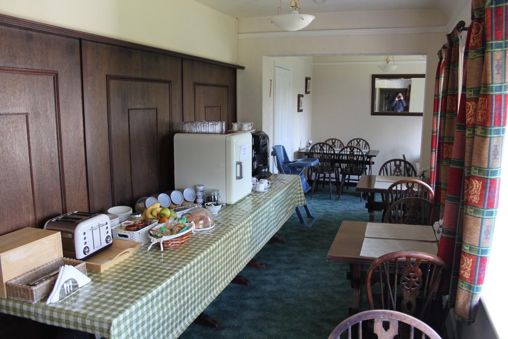 Bed and Breakfast The Manor House Crawley  Zewnętrze zdjęcie